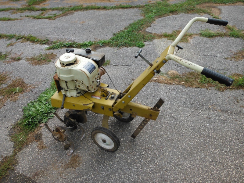 Craftsman Rototiller 6hp 25" Lawnmowers & Leaf Blowers Markham