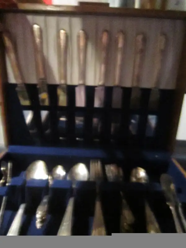 PARAMOUNT silverware set, Service for 8 in Arts & Collectibles in Edmundston - Image 3