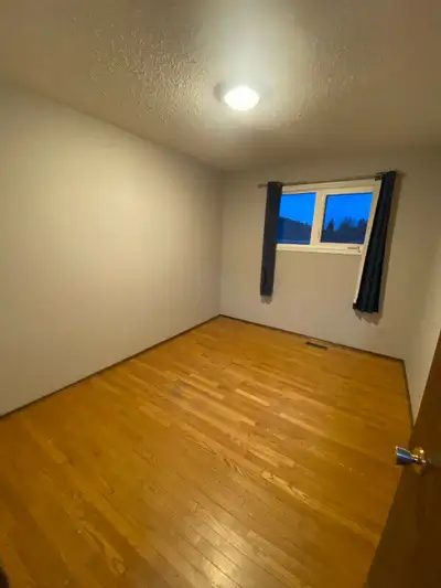 Hi, I’m renting my 3 bed 1 bath unit near northgate station. Place is ideal for students or working...
