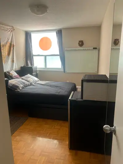 Room for rent Japanese ONLY! - Move in ready, first and last month required - 4 stops North of Finch...