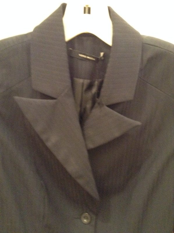 Only $40 for this brand new vintage Vero Moda blazer! in Women's - Tops & Outerwear in City of Toronto - Image 4