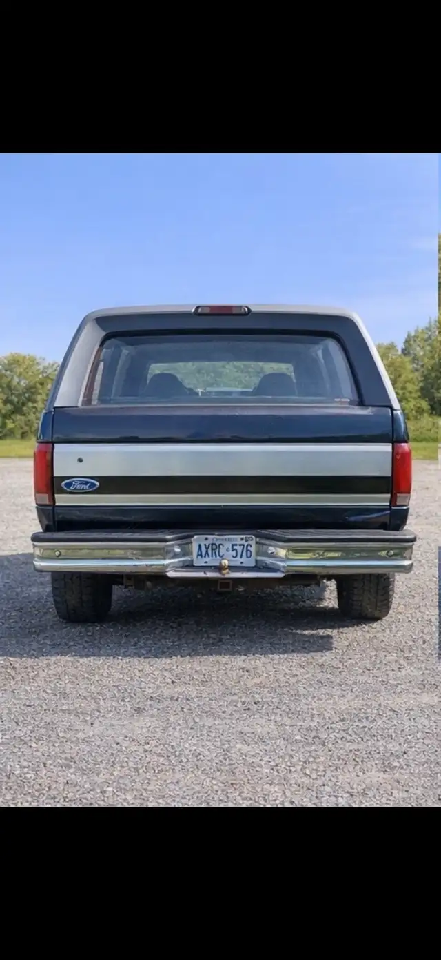 1992 ford bronco in Classic Cars in St. Catharines - Image 4