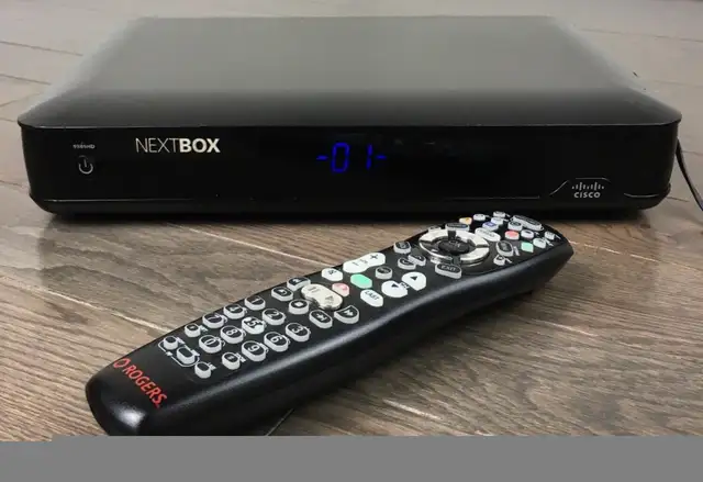 Philips 32 inch TV,  Sony 23 inch, Blue-Ray Player and Cisco PVR in TVs in Ottawa - Image 6