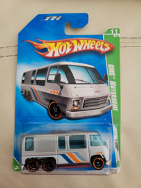 HOT WHEELS TREASURE HUNT GMC MOTORHOME 2009