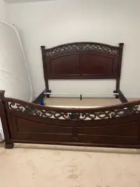 ASHLY king size bed like new with head board 