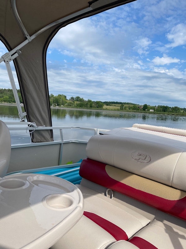 Pontoon boat for sale! Powerboats & Motorboats City of Toronto Kijiji