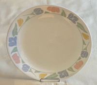 One Corelle dinner plate - friendship pattern