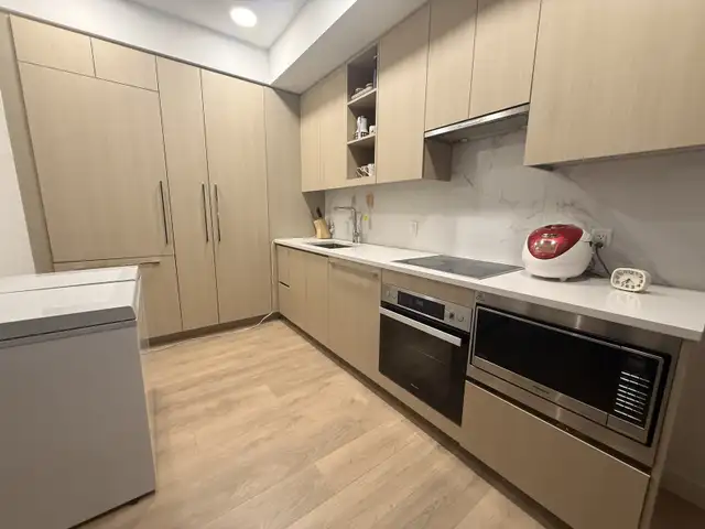 Leslie & Sheppard - 2 bed & 2 bath - $3050