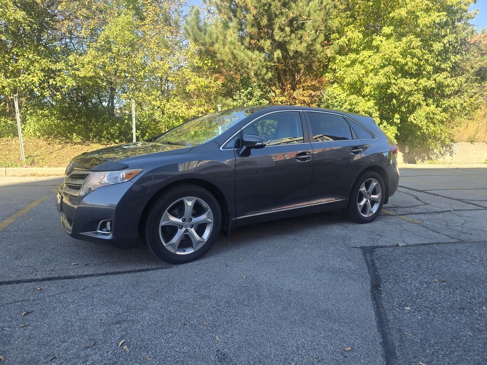 2013 Toyota Venza AWD + Remote Str + Winter Tires | Cars & Trucks ...