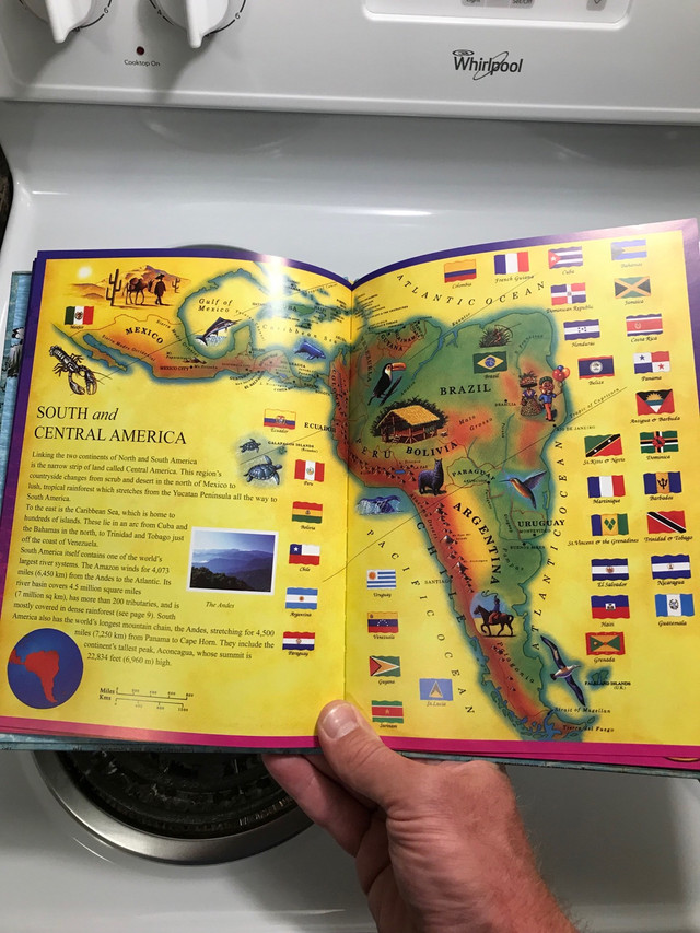 THE YOUNG PEOPLE’S ATLAS - Hardcover Book .  in Textbooks in Sarnia - Image 3