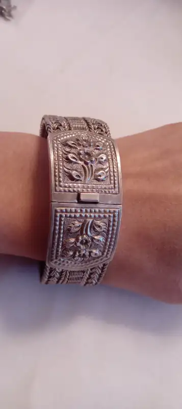 RARE VINTAGE STERLING SILVER BRACELET, View more