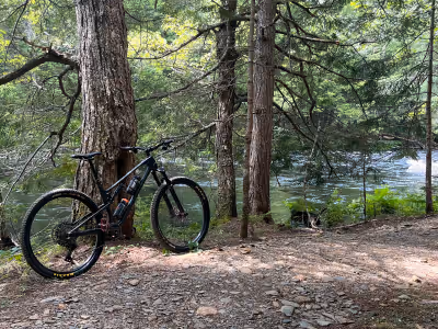 Bike is in great shape, specs can be found here https://99spokes.com/en-CA/bikes/rockymountain/2022/...