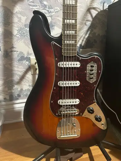 Squier Bass VI, View more
