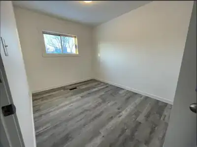 Great Location! Private Rooms 4 Rent - Uptown Waterloo Free Wifi, View more