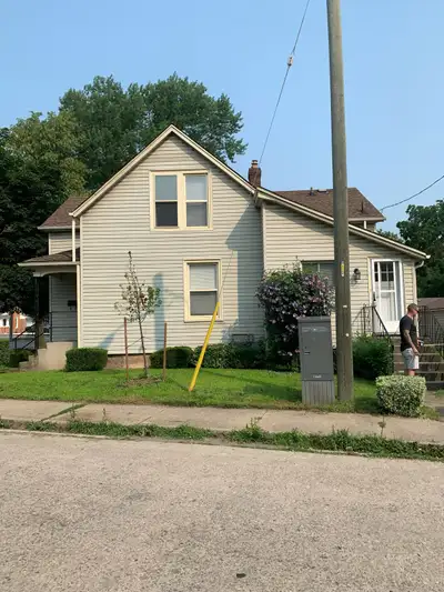 2 Bed 1 Bath House For Rent