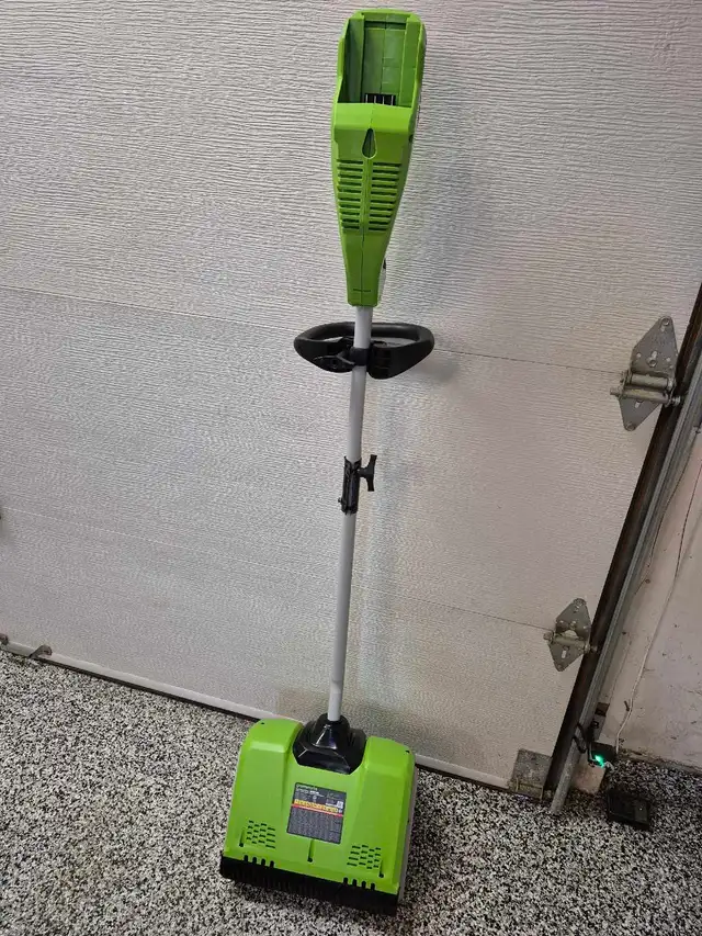 Pelle Electrique Greenworks 12 pouces in Lawnmowers & Leaf Blowers in Laval / North Shore - Image 3