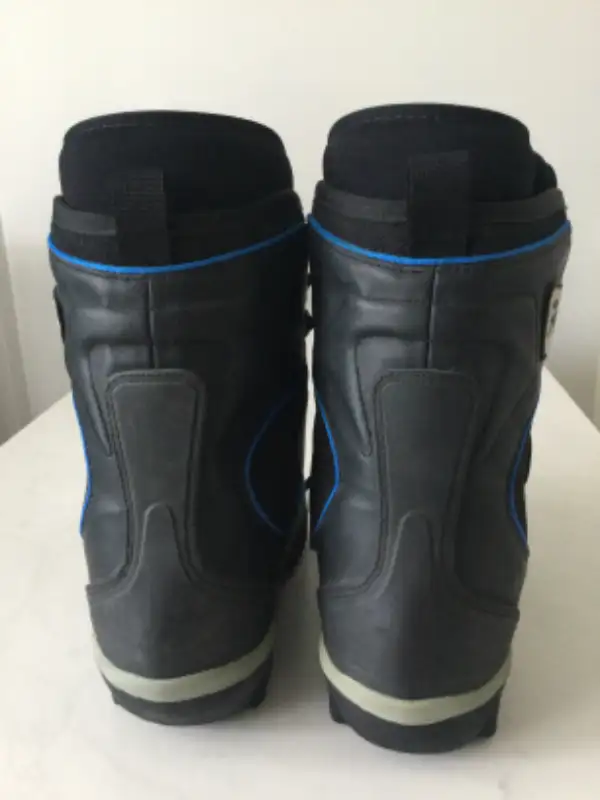 Rossignol Snowboard Boots - Womens Size US 7/25.0 in Snowboard in Calgary - Image 4