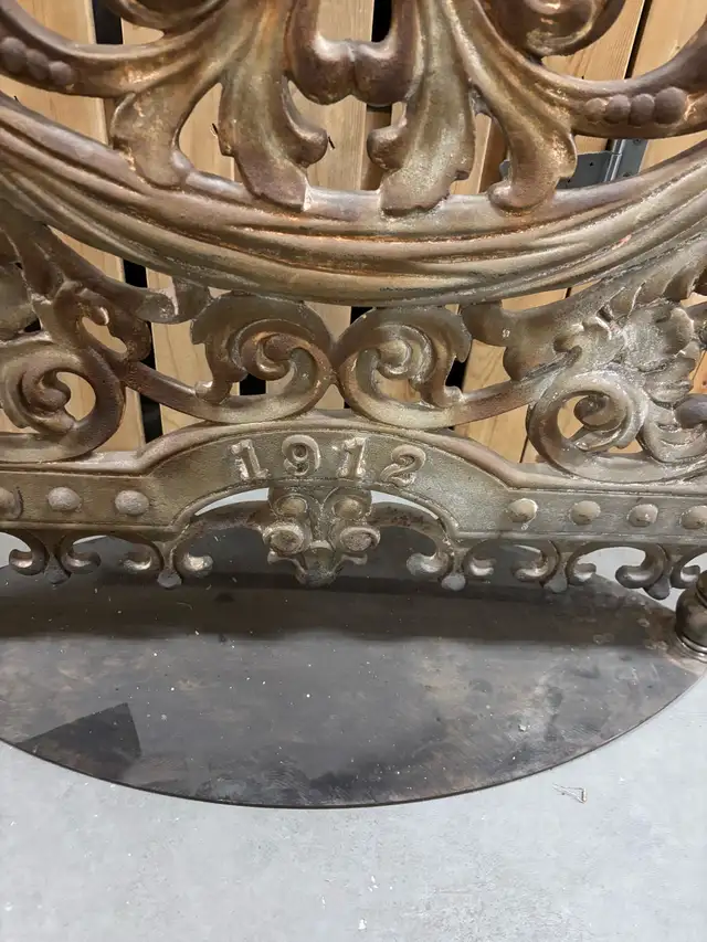 Fire place screen65048393803907125