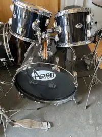 Full drum set