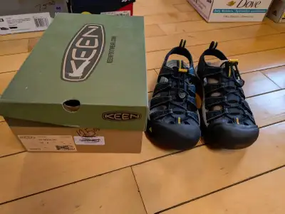 KEEN Newport H2, Ladies 8 - 8 1/2, (71/2 - 8 Mens), SPECIAL $50, View more