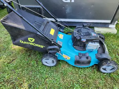 Yardworks 625EX Series Bagger Lawnmower 6.25 HP 150cc Mulching, View more