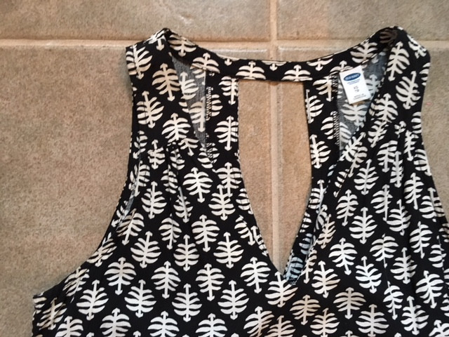 Ladies summer dress by Old Navy $15 XS, rayon, short dress in Women's - Dresses & Skirts in Oakville / Halton Region - Image 4