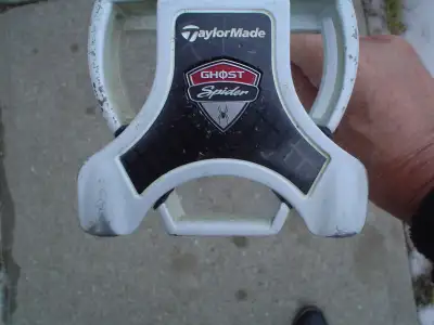For sale is a Taylormade Ghost Spyder putter, it is an early model that is a bigger version than the...
