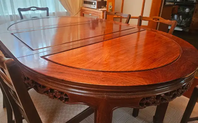 Rosewood Extending Dining Table in Dining Tables & Sets in Cape Breton - Image 8