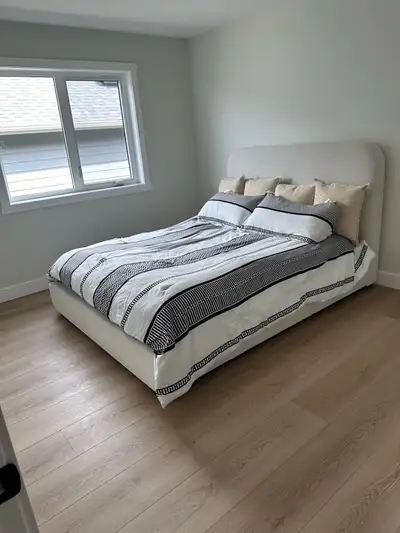 Room for Rent (Male)