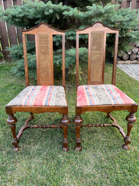 Set of 2 Dinning Chairs