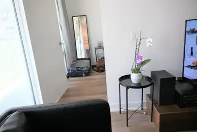 Modern Lakeshore Condo for Rental, View more