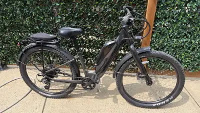 Cannondale Womens e-bike Small, View more