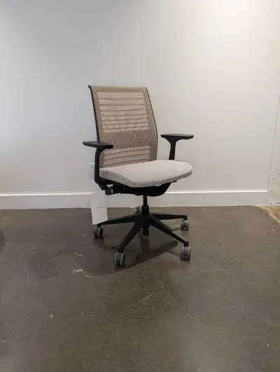 Chaise de bureau / office chair Steelcase Think — 2026! ✨, View more
