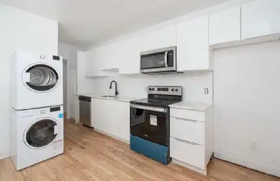 APPARTEMENT 5.5 (3 chambres) PRIX 1 938 $/mois INCLUS DANS LE LOYER Réfrigérateur Cuisinière Lave-va...