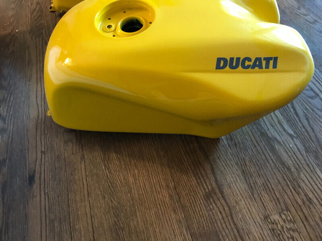 Ducati 748,916,996,998 OEM Yellow Fuel Tank Cell Petrol Body new in Other in City of Toronto - Image 4