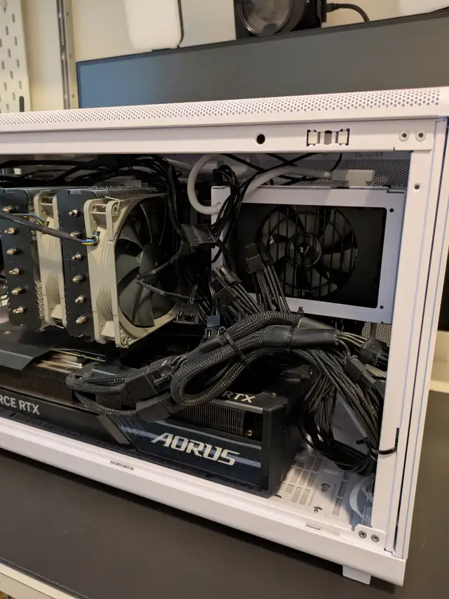 High End Gaming PC - Used - Built 2024 - 4070 Ti Super in Desktop Computers in City of Toronto - Image 6