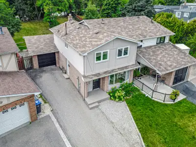 Basement for rent in Erin Mills Mississauga with parking