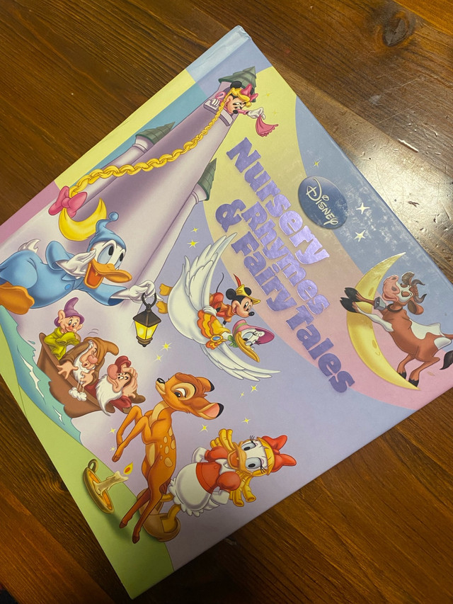 Chilrens nursery rhymes Disney book  in Children & Young Adult in Burnaby/New Westminster