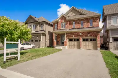 Double garage 4 bedrooms 2.5 washrooms detached for lease in bowmanville. The property will be avail...