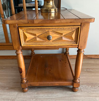 END TABLE-DUCKS UNLIMITED FURNISHINGS