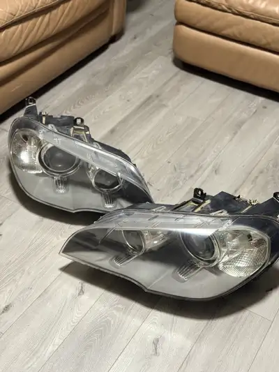 no damage two headlights assembly 2012 X5 35D bi xenon non adaptive located in Halifax can ship else...