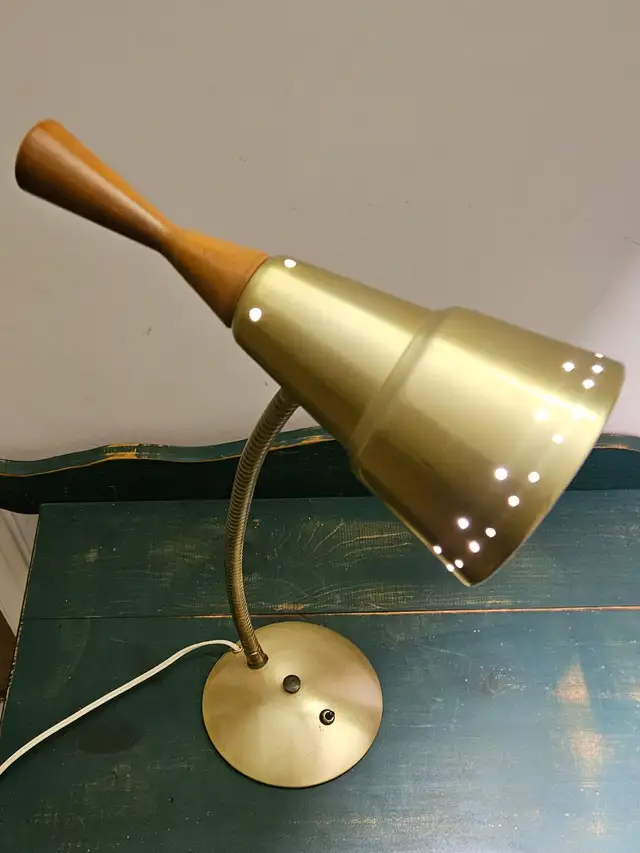 STUNNING MCM ATOMIC GOOSENECK DESK LAMP in Indoor Lighting & Fans in City of Toronto - Image 6