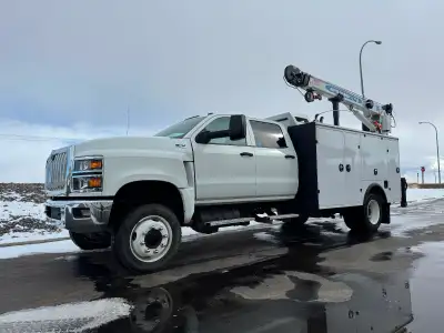 2023 International CV515 Mechanics Truck -40,800km -1380hrs -6.6L Duramax -Allison 6spd auto -4wd -4...