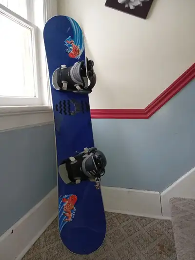 Includes Vision bindings and snowboard bag as shown. Has one blemish as shown, which was professiona...
