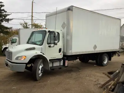 2016 M2 FREIGHTLINER HYDRAULIC BRAKES ALLISON AUTOMATIC BOX TRUCK with 20 ft Van body. Mileage Showi...