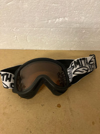 SMITH CHILD’S SMALL SKI GOGGLES