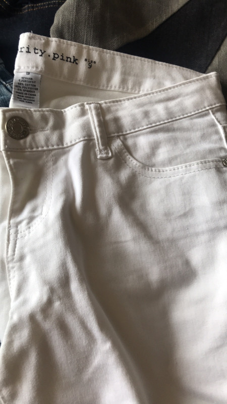 Lot de 7 pantalons jeans femme taille8-9-10 dans Femmes - Pantalons et shorts  à Longueuil/Rive Sud