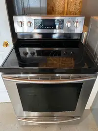 Samsung Electric Range with True Convection