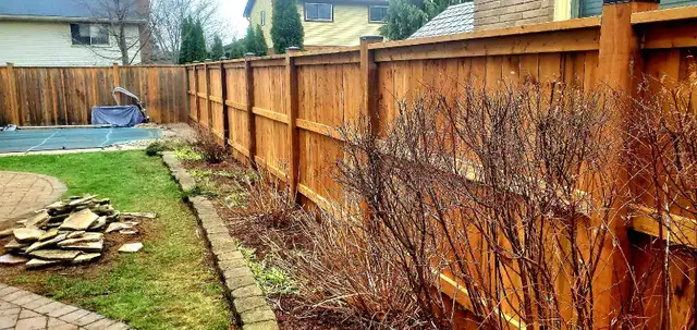Pavs Post, Fence and Deck Installation & Repair in Fence, Deck, Railing & Siding in St. Catharines - Image 2