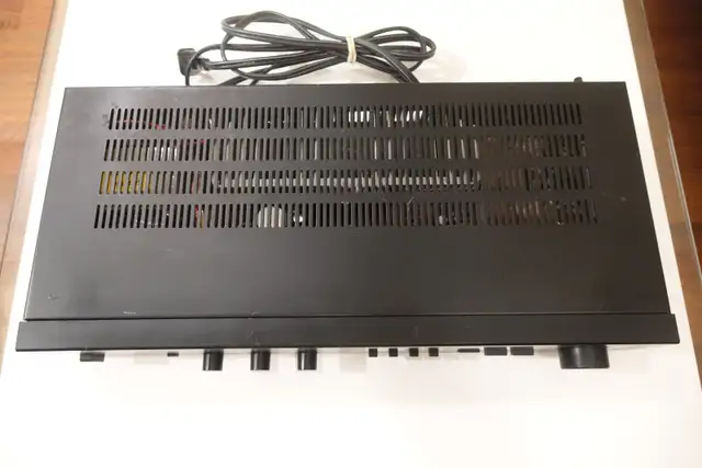 Philips PA-540B Integrated Stereo Amplifier in Stereo Systems & Home Theatre in City of Toronto - Image 4